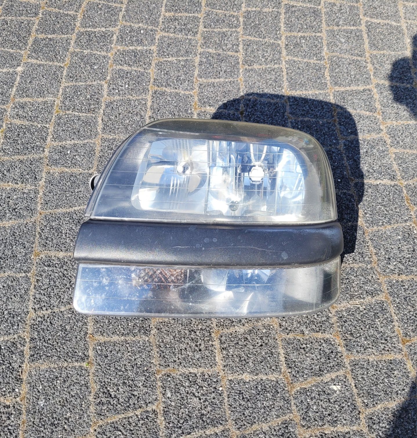 FIAT DOBLO I Lampa przód do 2005 strona kierowcy