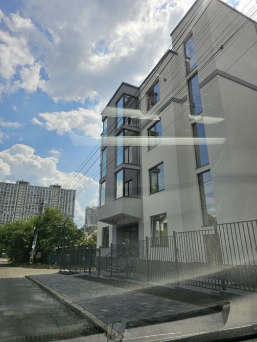 Продам осз,будинок Печерськ 1000м2.