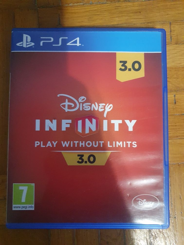 Gra Disney infinity 3.0 PS4- zestaw startowy star wars+dodatek+figurki