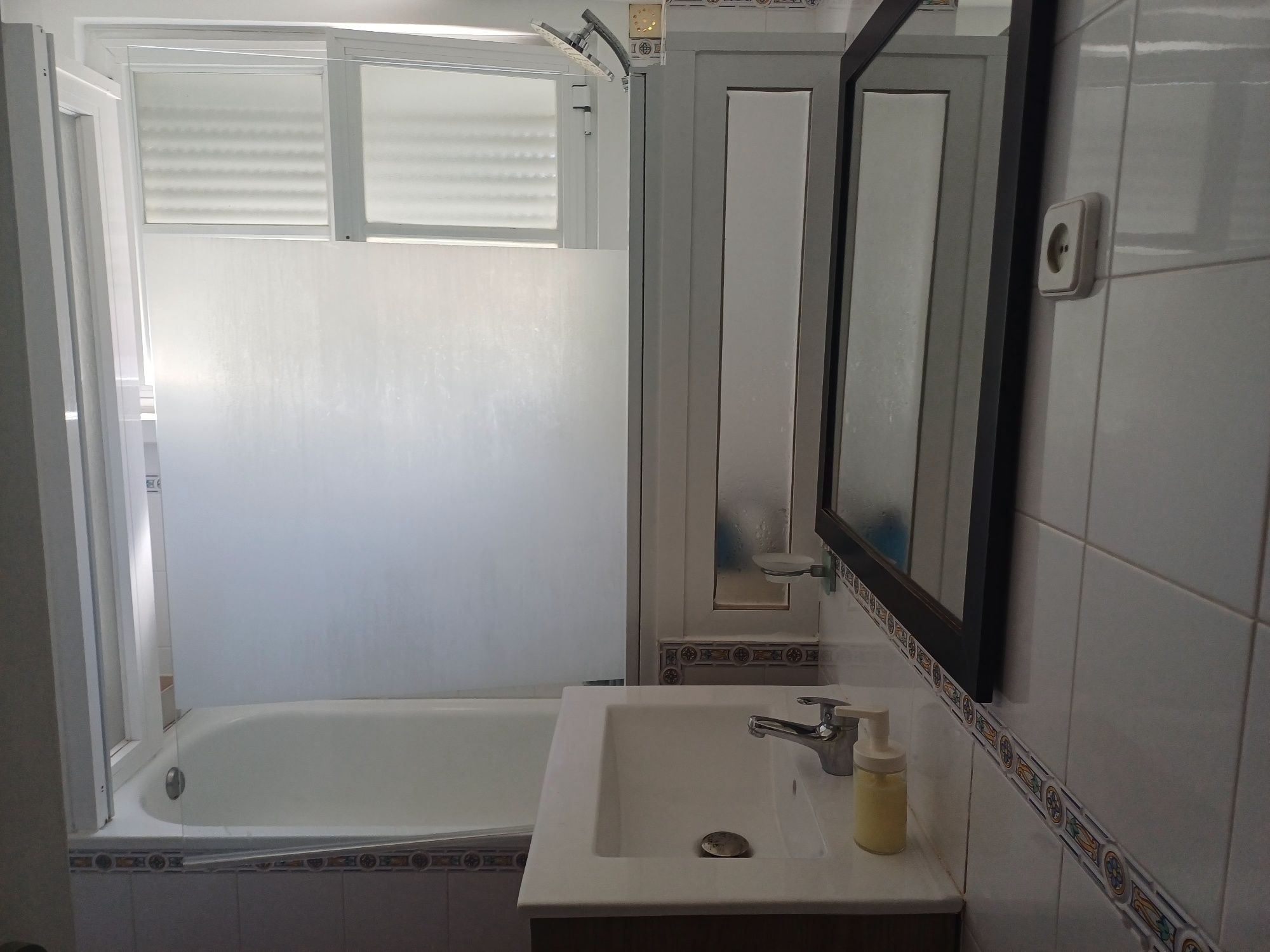 Quarto individual (M/F)

Arrenda-s