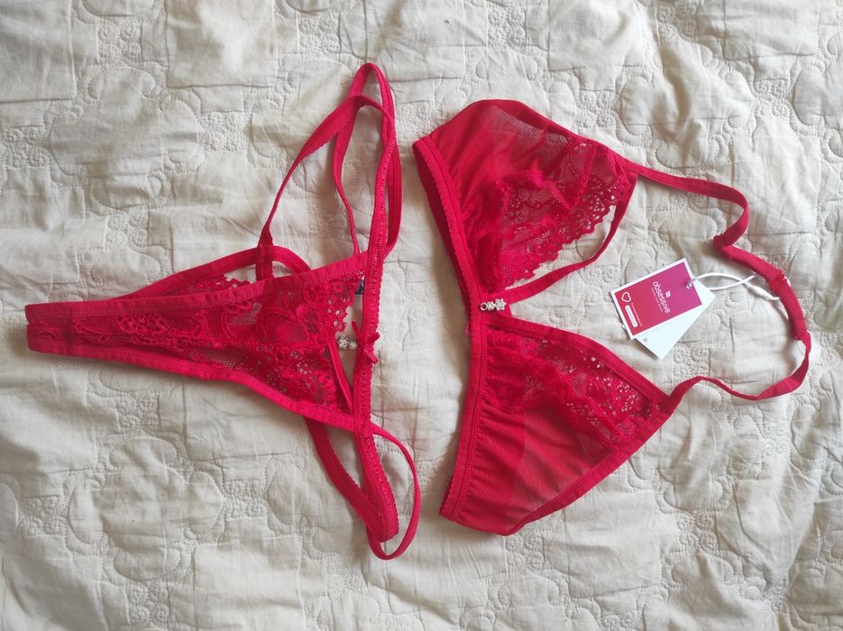 Czerwony set bielizny