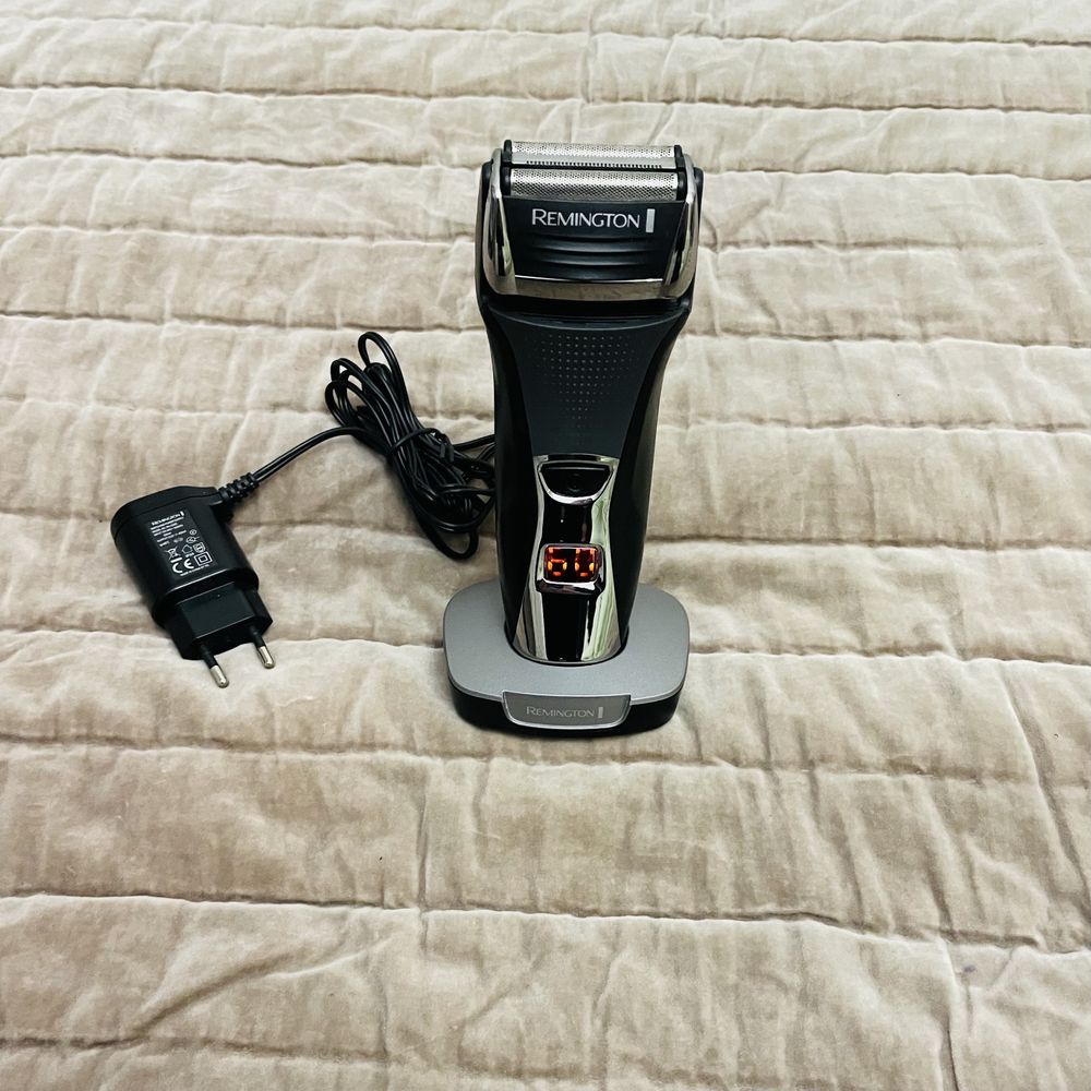 Электробритва мужская Remington F7800