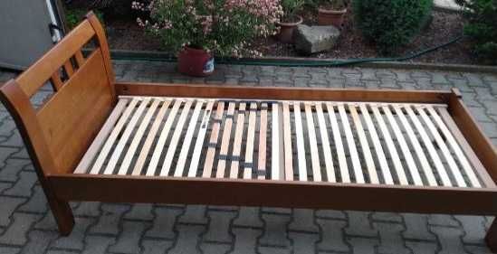 Łóżko  z litego drewna w kolorze dąb, orzech 80x200.