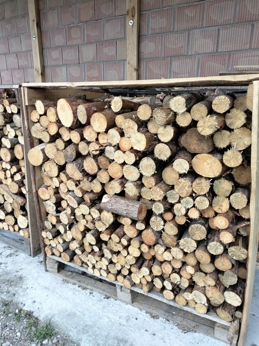 Suche drewno sosnowe