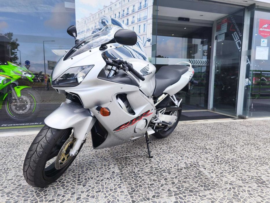 HONDA CBR600F 2002