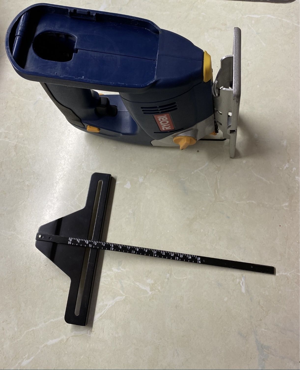 Лобзик аккумуляторный Ryobi