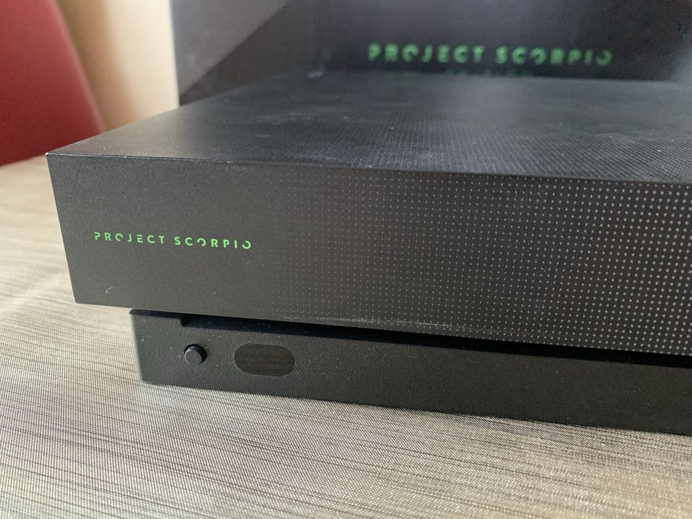 Xbox One X 1TB Project Scorpio Edycja Limitowana