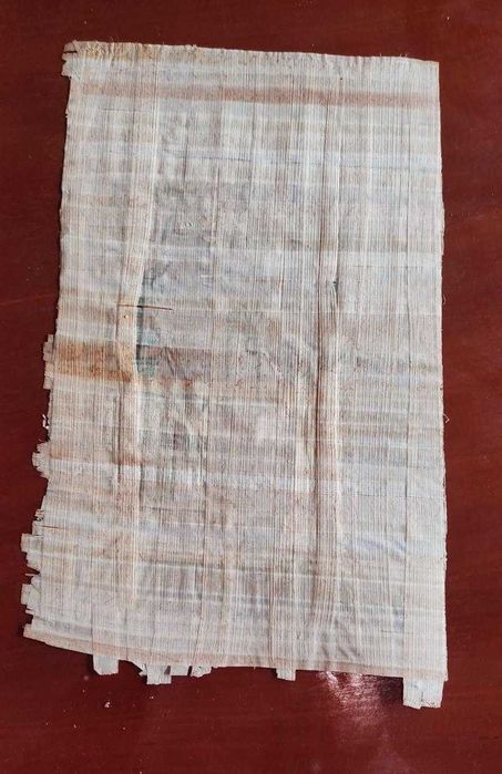 Papiro artesanal decorativo pintado à mão