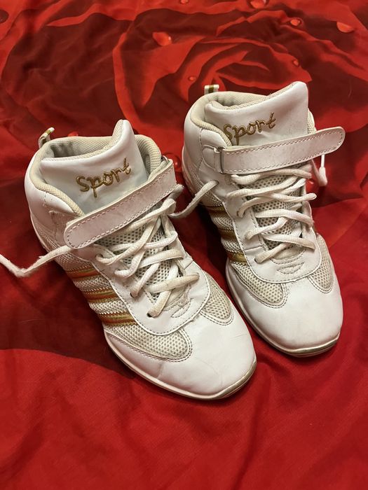 Джазовки  белые 36р