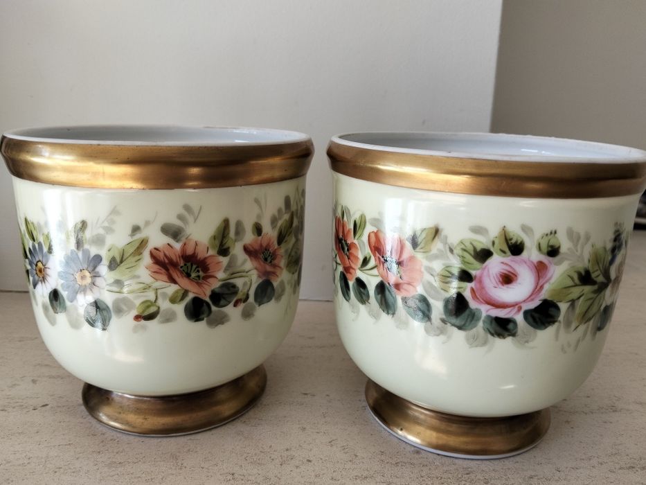 Vasos ou cachepots Vista Alegre, antigos e lindíssimos