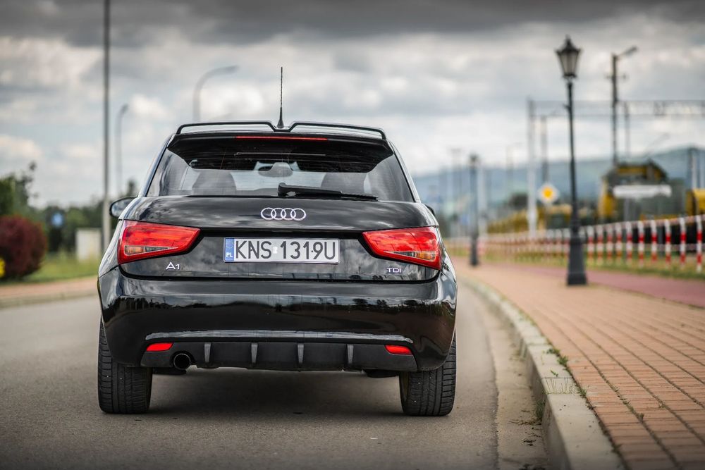 Audi A1 Audi A1 8X 1.6TDI 2012r 245tys Midas Black Bandit Edition AUDI S1