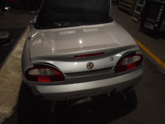 Carro MOT: 18 K4F MG MG TF 2002 135 136CV 3P CINZA GASOLINA