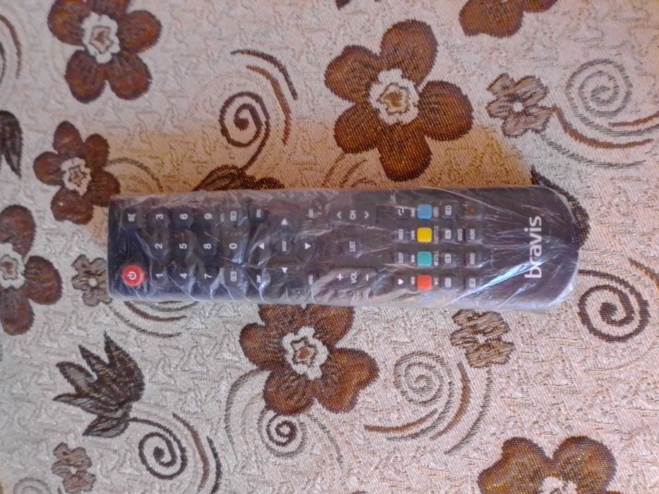 Телевізор Bravis 32 дюйма