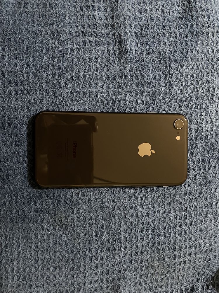 Iphone 8 64 gb (NÃO LIGA)