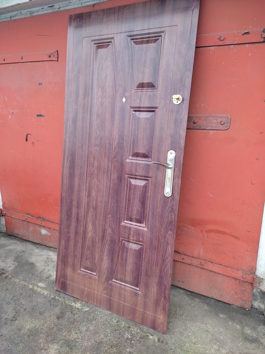 Drzwi zewnętrzne kompletne