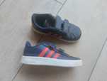 Adidas buty sportowe dla chłopca na rzepy r. 25