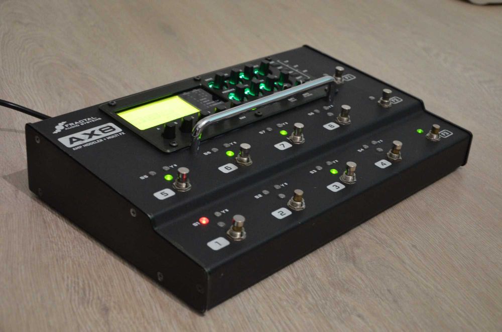 Fractal AX8 (hardcase + EV-1)