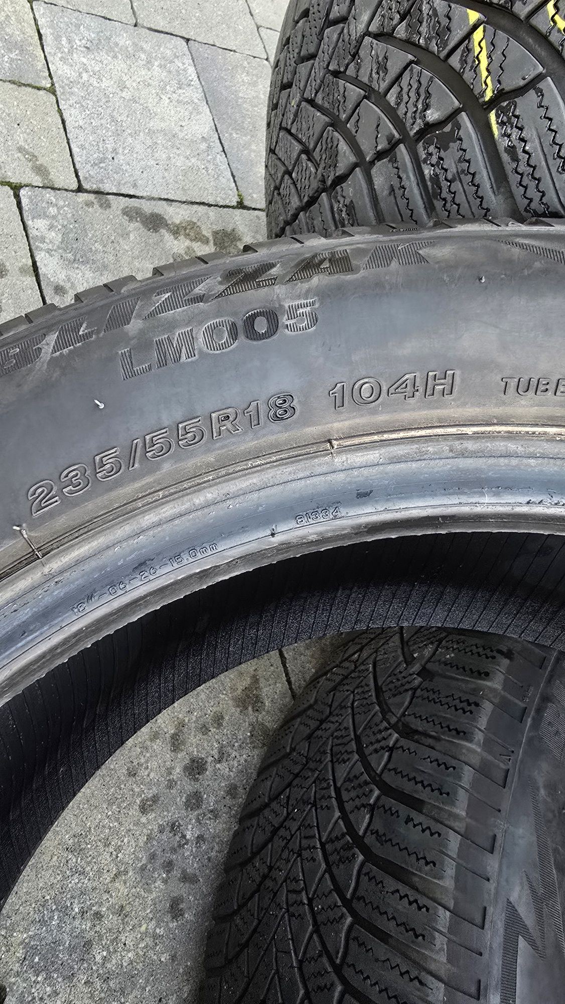 Bridgestone бріджестоун зимові шини 235/55r18
