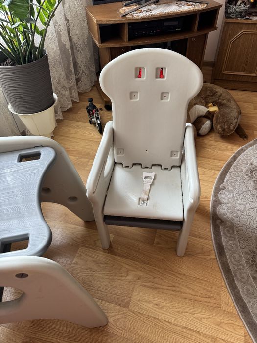 Крісло для годування