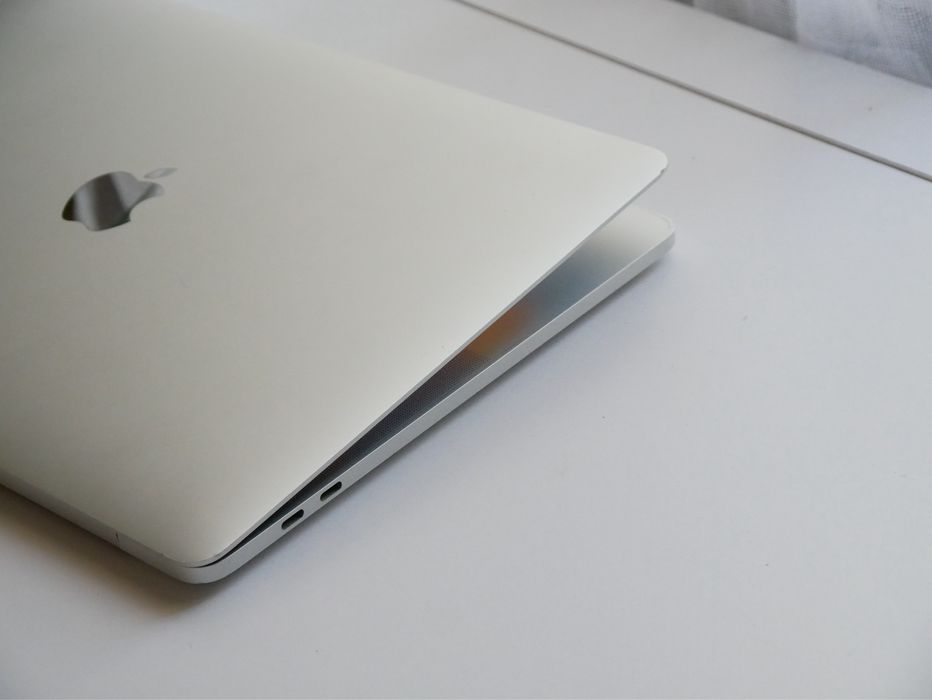 MacBook Pro 2019 | i5/16/512 | 93% Акб!