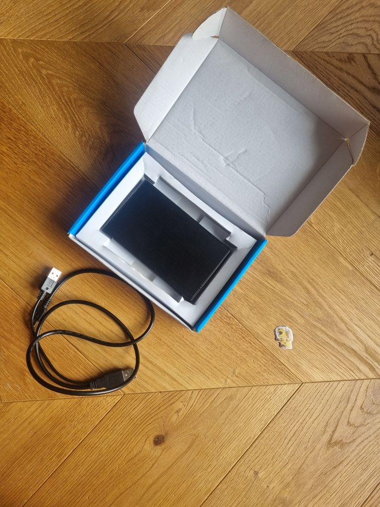 Kieszeń Natec plus dysk 2,5" - 300GB