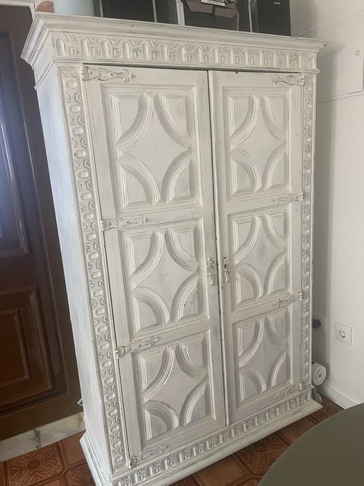 Armario branco sala