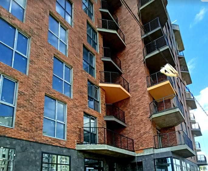 Продаж 2к квартири 67.3 кв. м