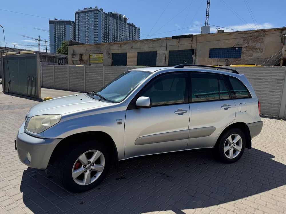 Toyota Rav 4 надежная и не прихотливая