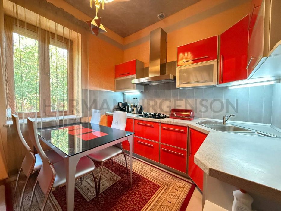 Продаж будинку 150 м.кв / 8 соток / Ужгород, Центр