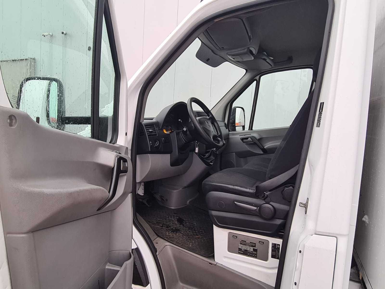 Wynajem Kontener  WINDA - Mercedes Sprinter , kontener 4,4m