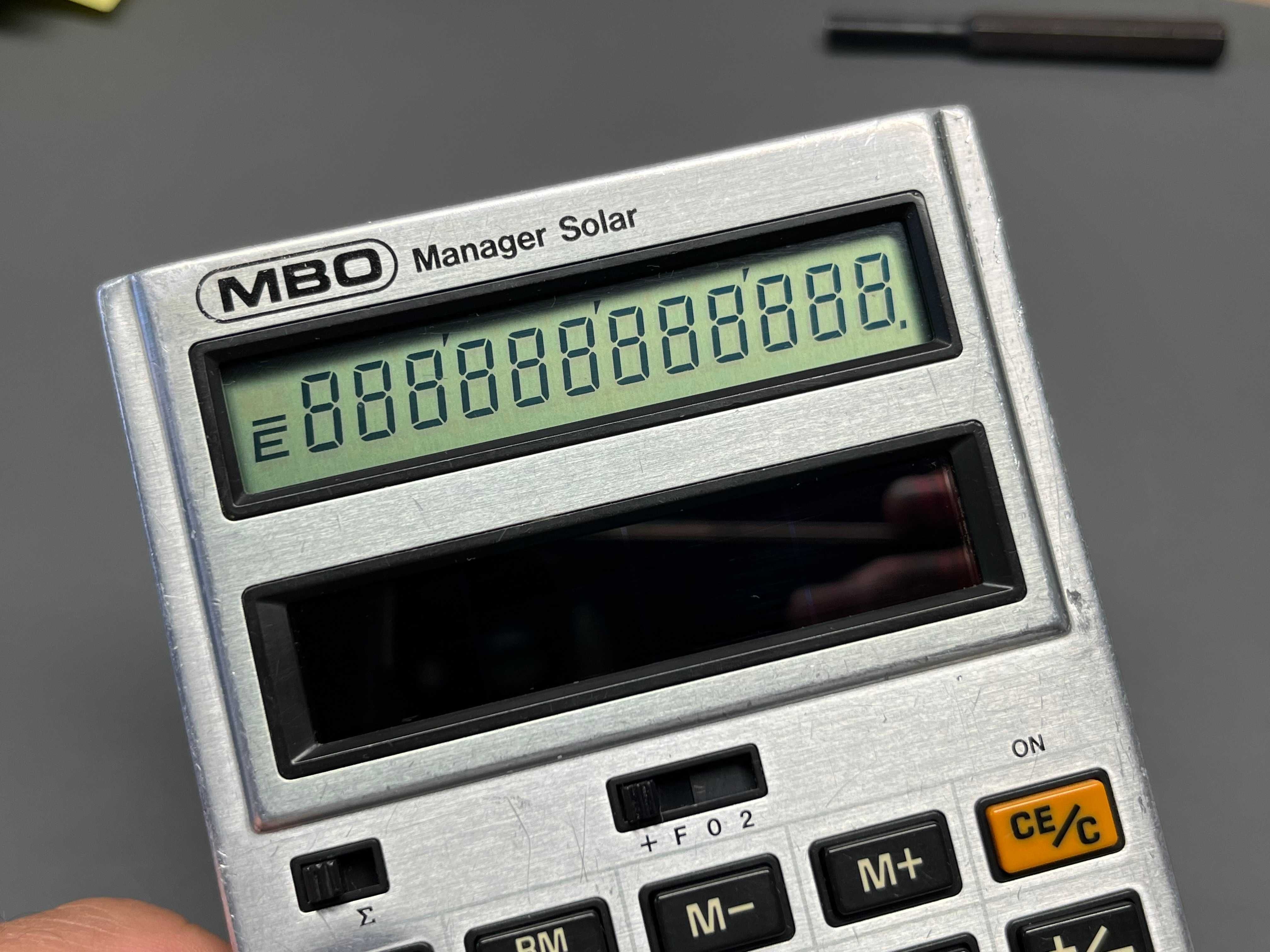 Stary kalkulator MBO