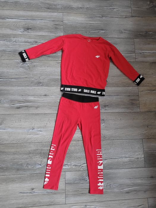 Czerwony komplet dresowy 4F dres 116 122