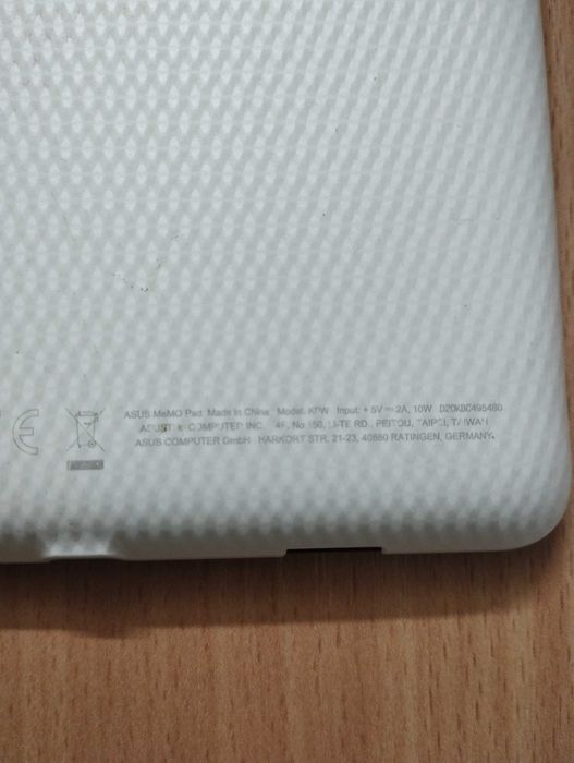 Планшет Asus MeMO Pad ME172V 16гб