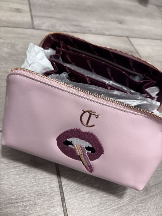 Kosmetyczka Charlotte Tilbury nowa