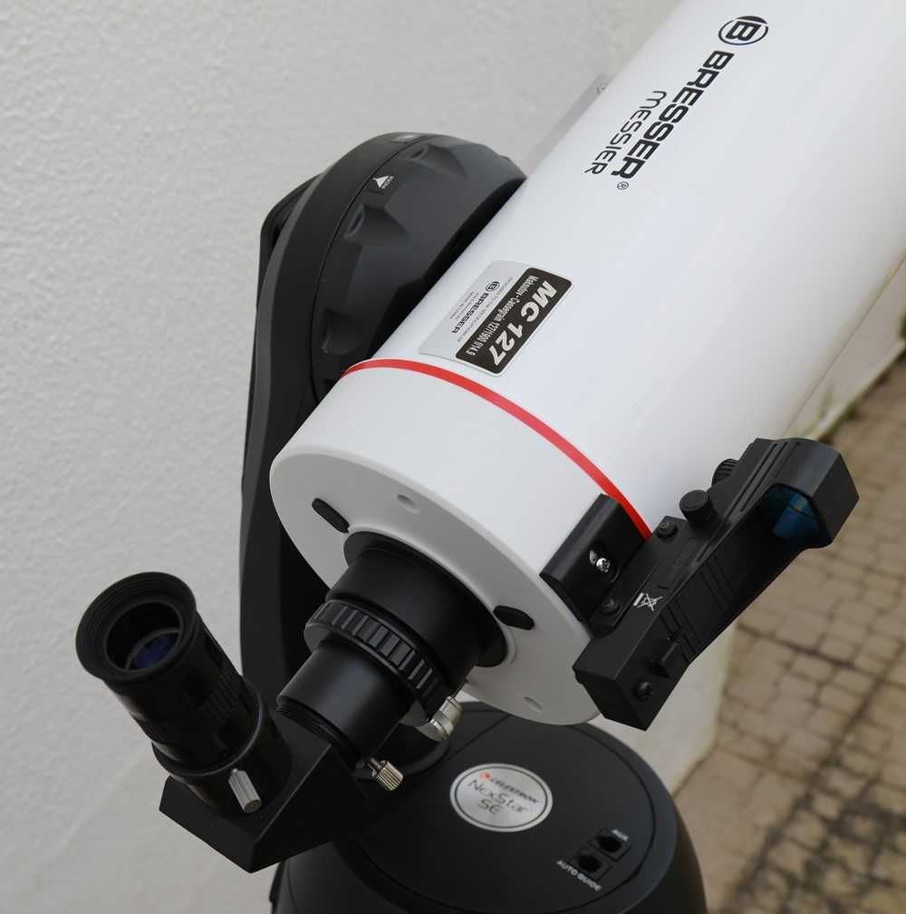 Telescópio Bresser Mak com montagem Celestron NexStar