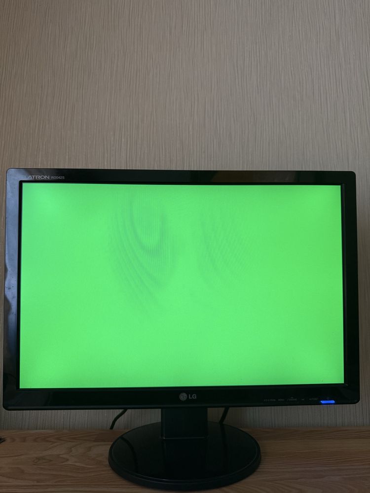 Продам монітор LG FLATRON W2042S