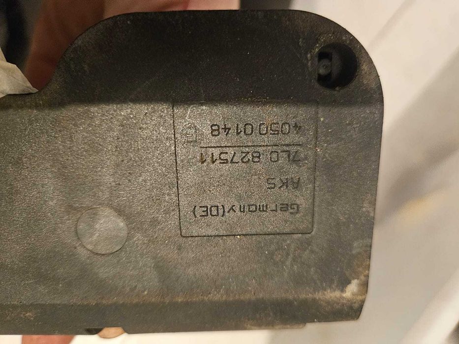 Zamek klapy dociąg VW T5