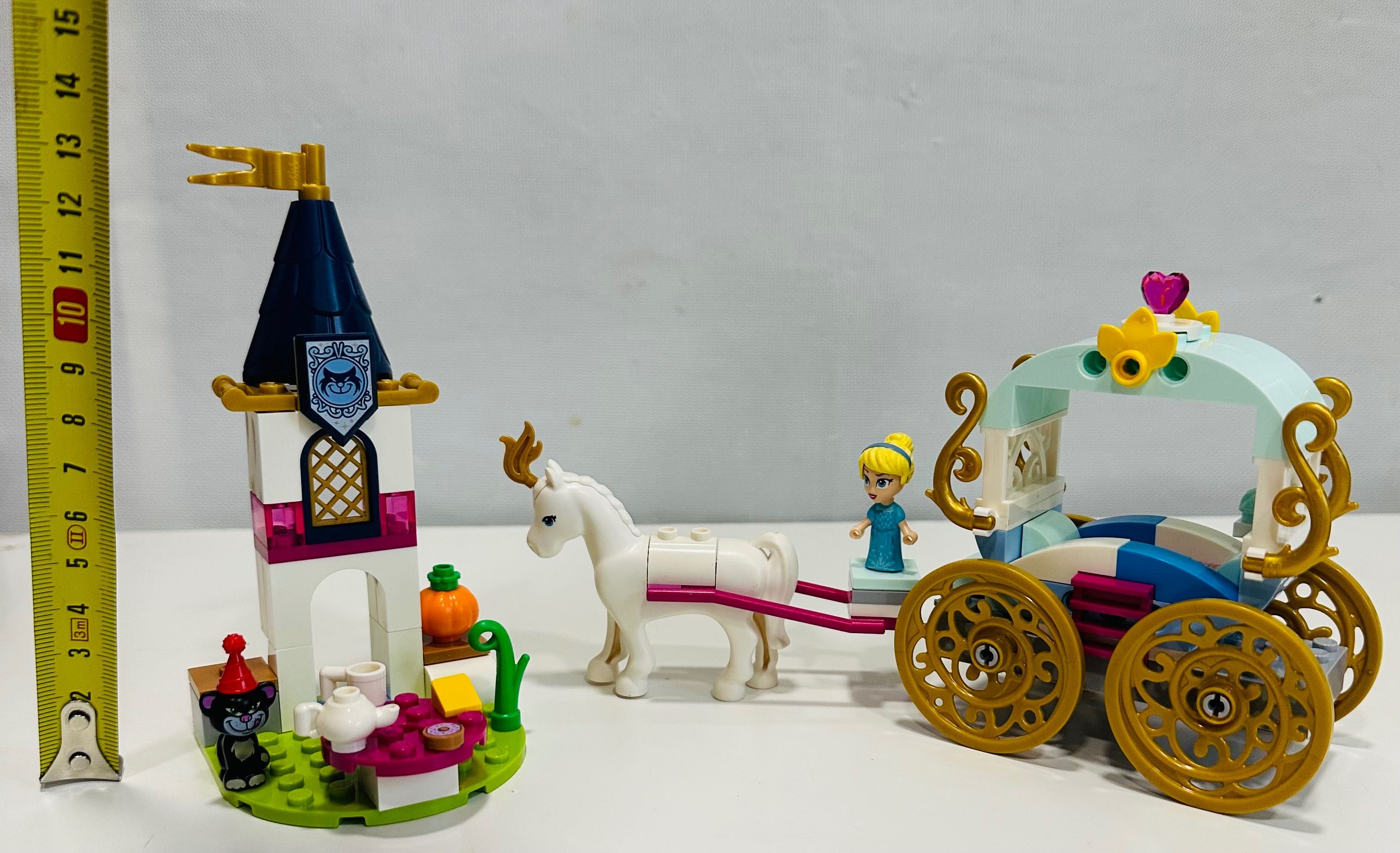 LEGO:Книга сказ.прикл. Анны и Эльзы;Конюшня Белльи Рапун.; Передв. дом