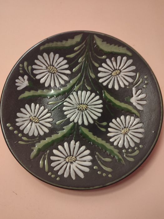 Продам тарілки настінні, кераміка.