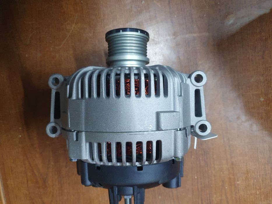 Mercedes Viano nowy alternator