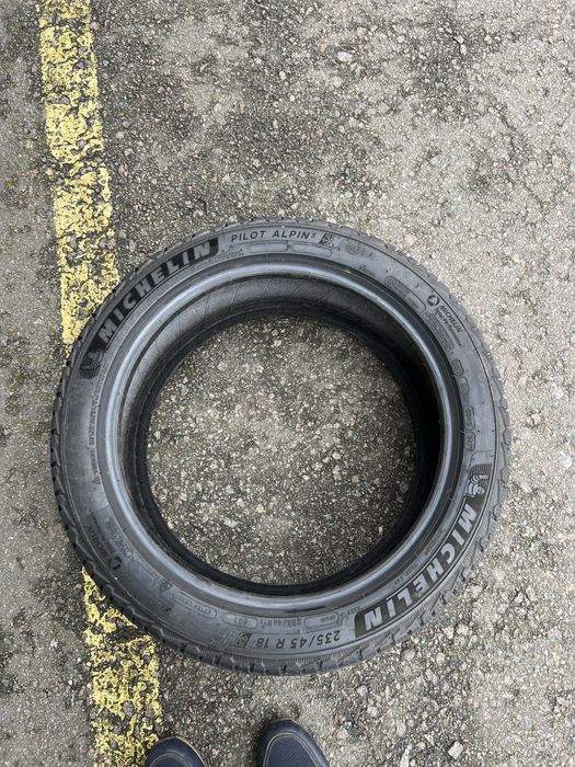Резина зимова 235 45 r18 michelin