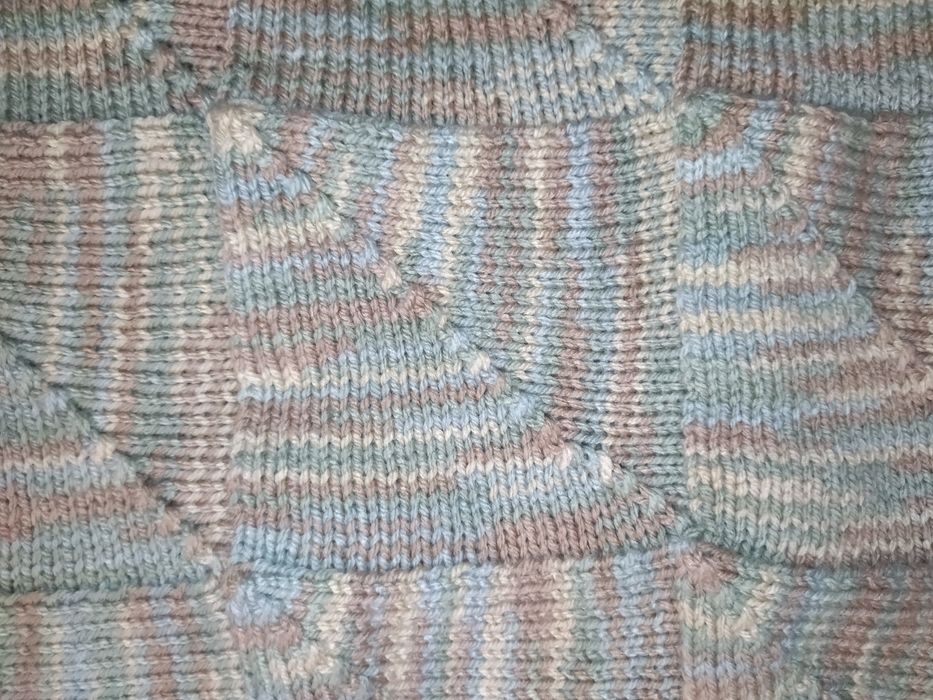 Дитячий в'язаний плед