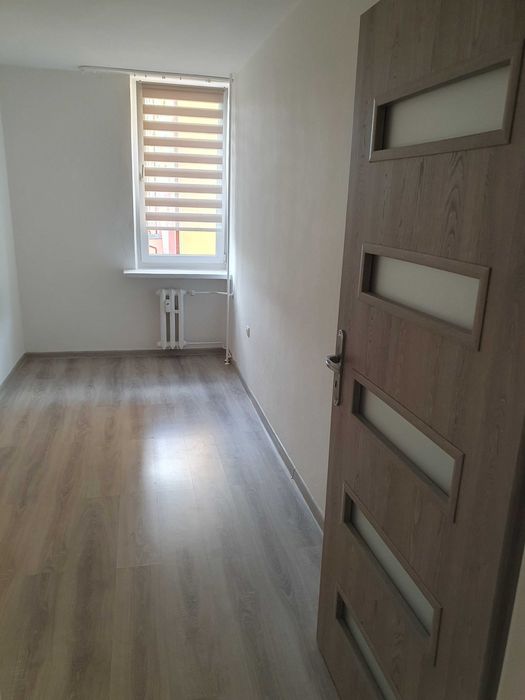 Sprzedam mieszkanie po częściowym remoncie w bloku w centrum Białogar