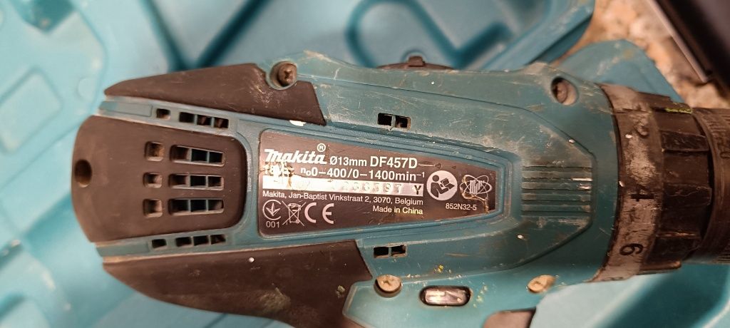 Шурупокрут Makita DF457DWE