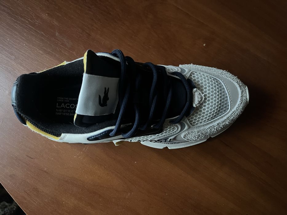 Оригінальні кросівки Lacoste