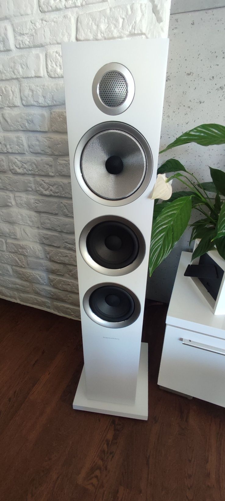 Bowers & Wilkins B&W 704 S2 satin white - Kolumny podłogowe