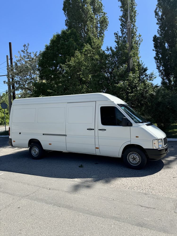 Продам Volkswagen LT 35 вантажний бус