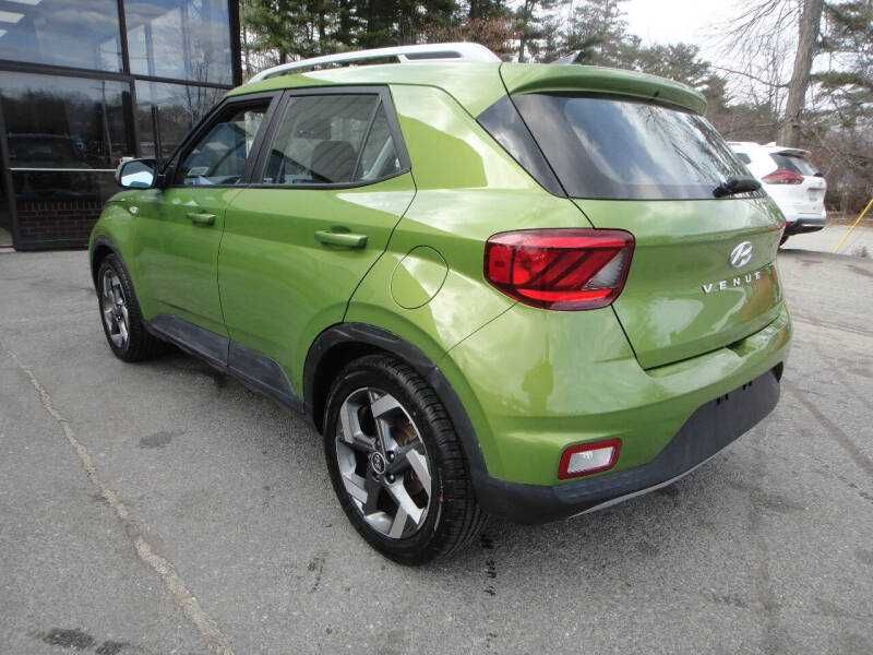 2022 Hyundai Venue SEL