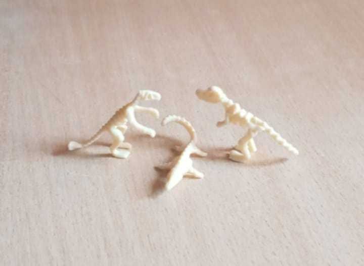 Figurka szkielet dinozaura 3 sztuki
