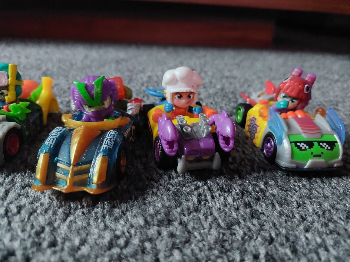 Zestaw T-Racers z ludzikami